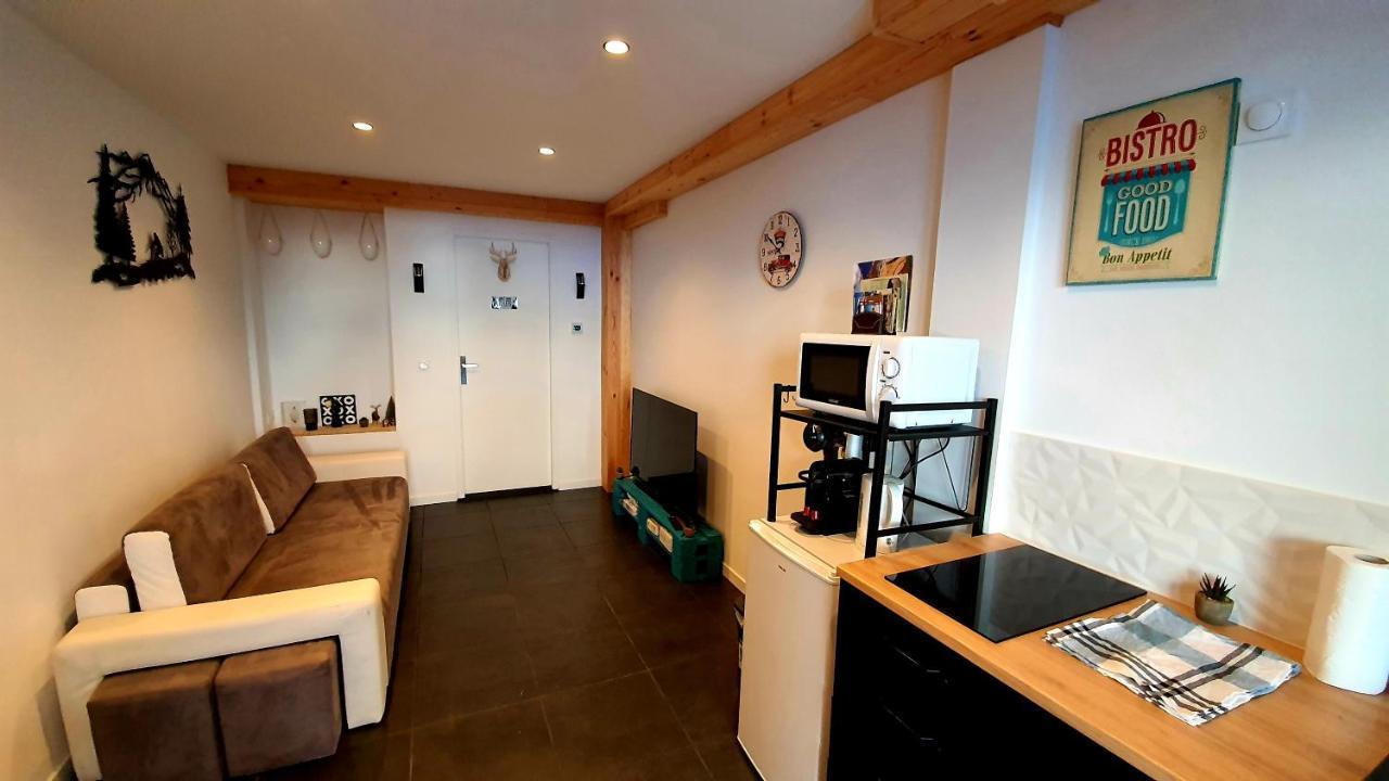 Apartamento La Pause De L'Ours Saint-Étienne-de-Tinée Exterior foto